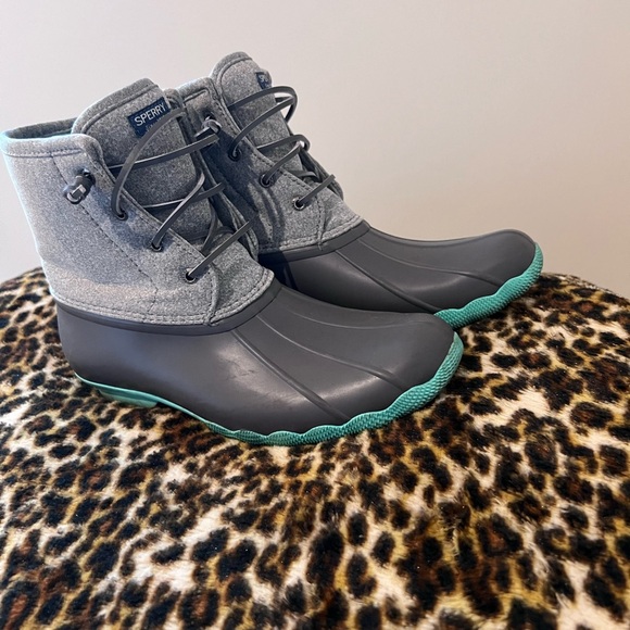 Kids size 6M Sperry saltwater Gray and Teal Duck Boots - Picture 1 of 7